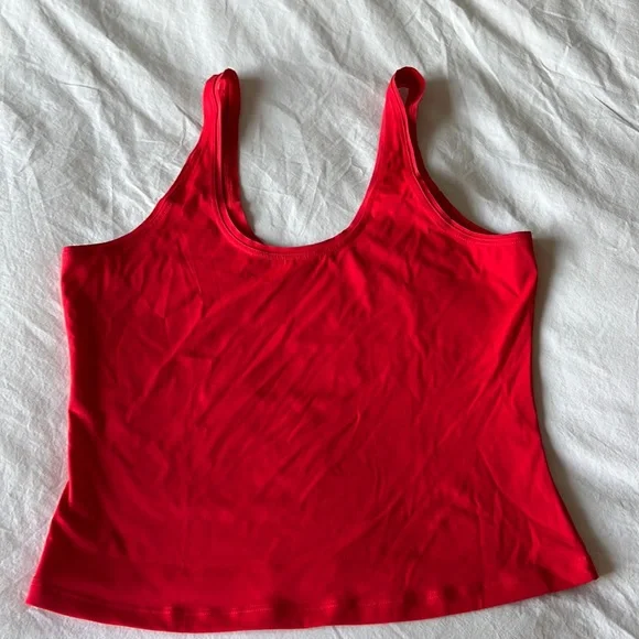 Parade Scoop Crop Tank brand new - Picture 1 of 3